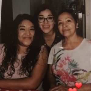 Meet your Posher, Claudia